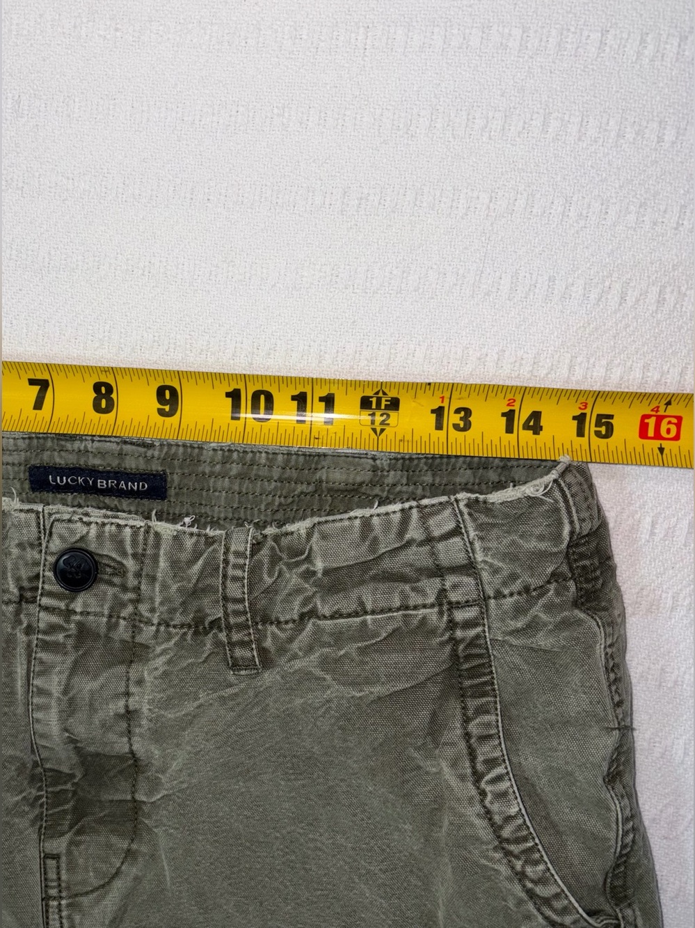 Lucky Brand Mens Y2K Distressed Utility Cargo Shorts Size 30 Green Baggy - Picture 6 of 11